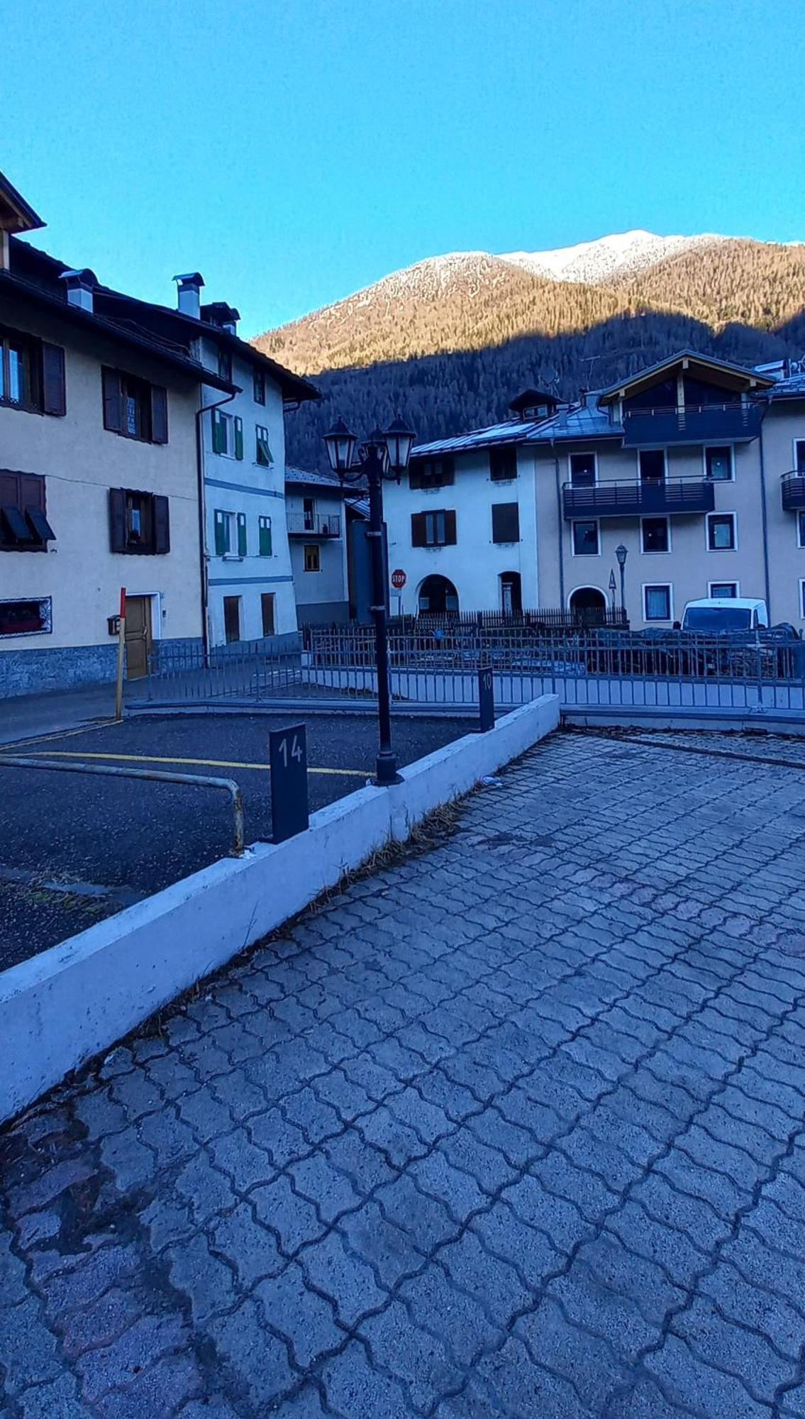 Appartamento En Mez al Paes Dimaro Esterno foto